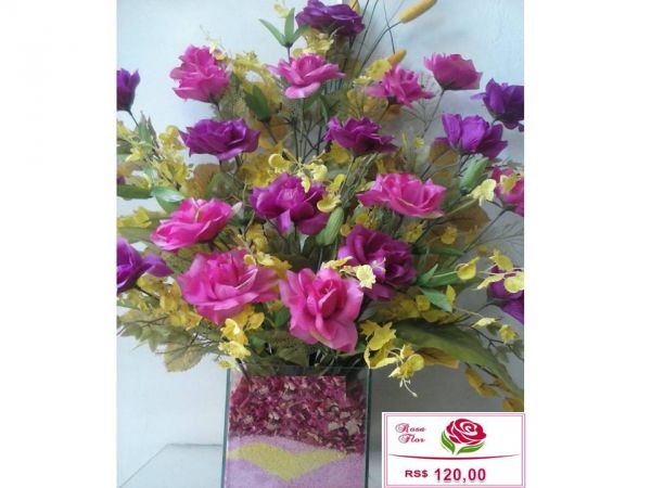 Arranjo Flor lilas com vaso em vidro